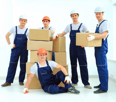 Commercial removal van service for offices near Shacklewell