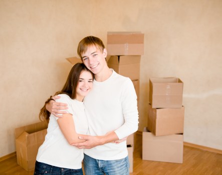 Local removals van service supporting a move in Shacklewell