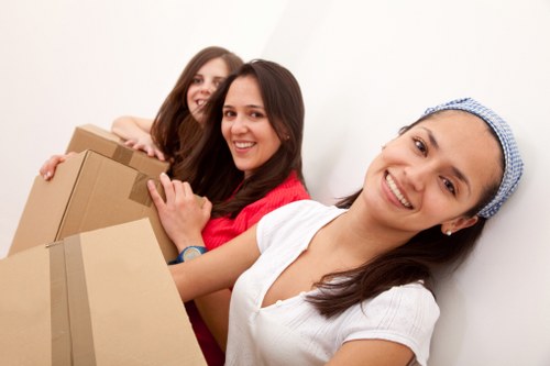 Shacklewell moving service for homes and businesses on narrow streets